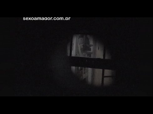 ❤️ Lourinho é filmado secretamente por um voyeur de bairro escondido atrás de tijolos ocos ❌ Porno bonito em porno pt.porncomixone.ru ❤